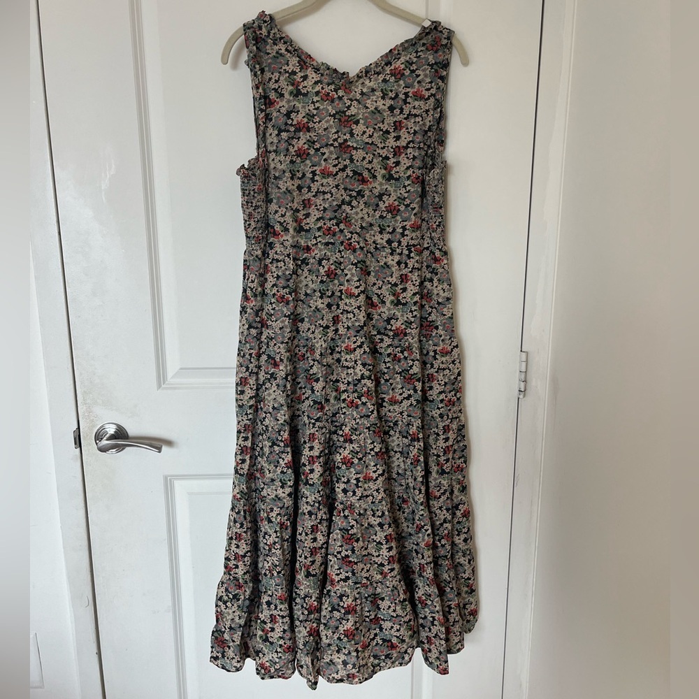Doen Raven Dress in Sissinghurst Floral M - FLAWED - Picture 3 of 8